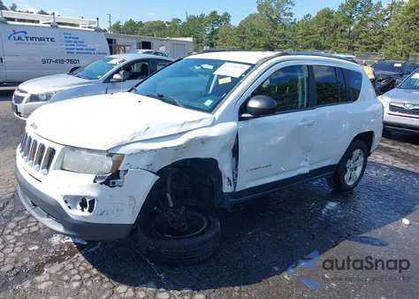 2014 Jeep Compass Sport из США, поврежденный, VIN 1C4NJDBB3ED567599